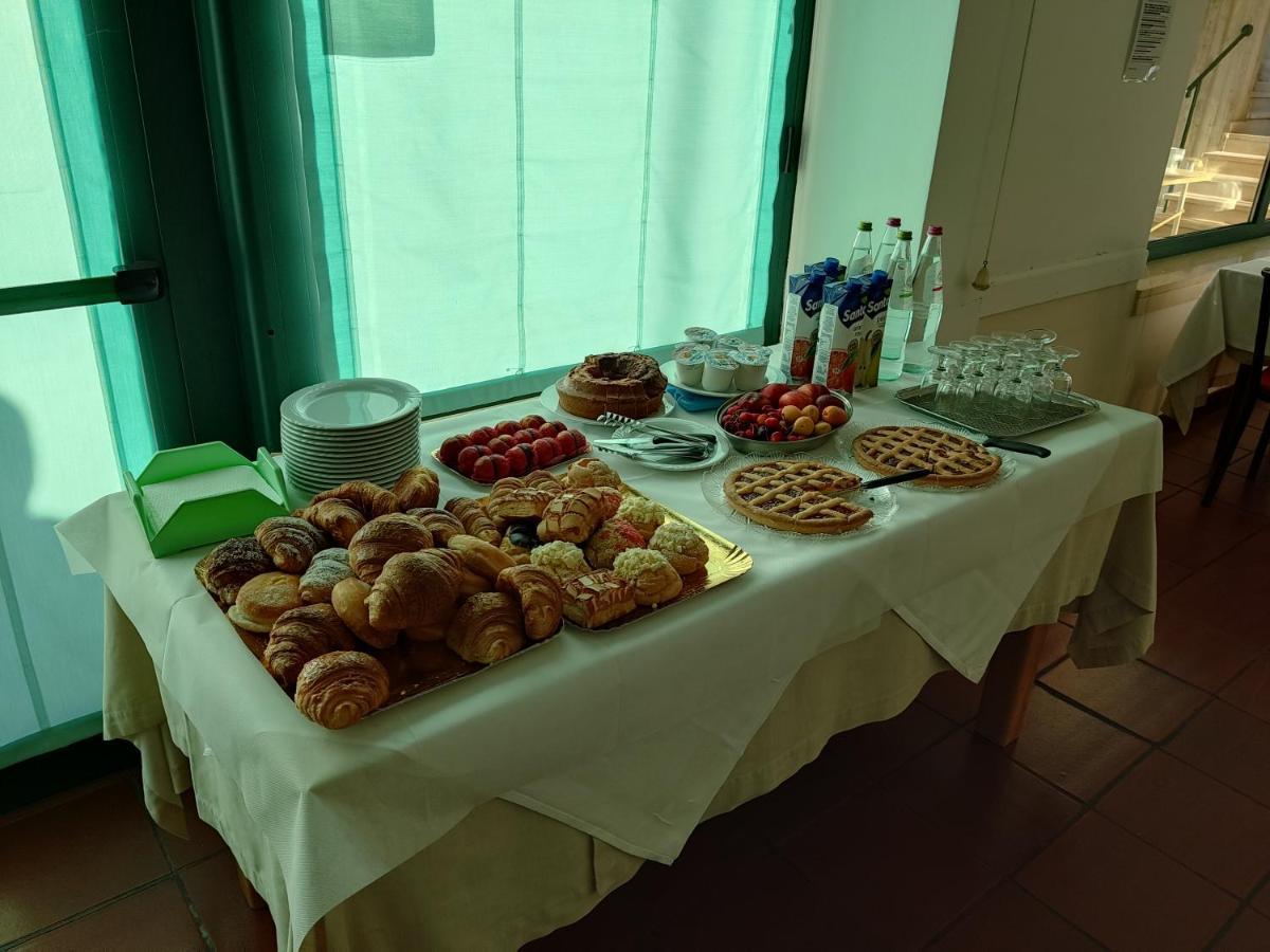 Hotel Ristorante Il Grillo 아쿠아비바 피세나 외부 사진