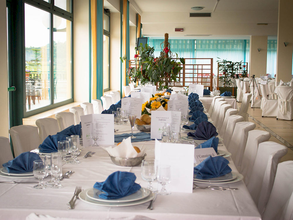 Hotel Ristorante Il Grillo 아쿠아비바 피세나 외부 사진