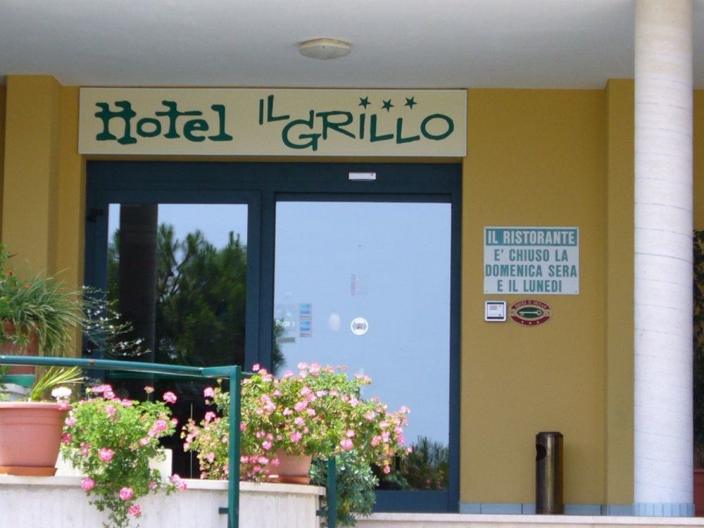 Hotel Ristorante Il Grillo 아쿠아비바 피세나 외부 사진