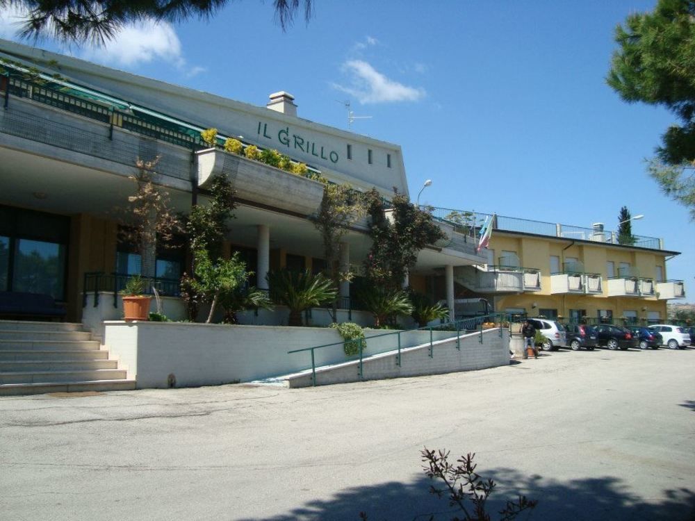 Hotel Ristorante Il Grillo 아쿠아비바 피세나 외부 사진
